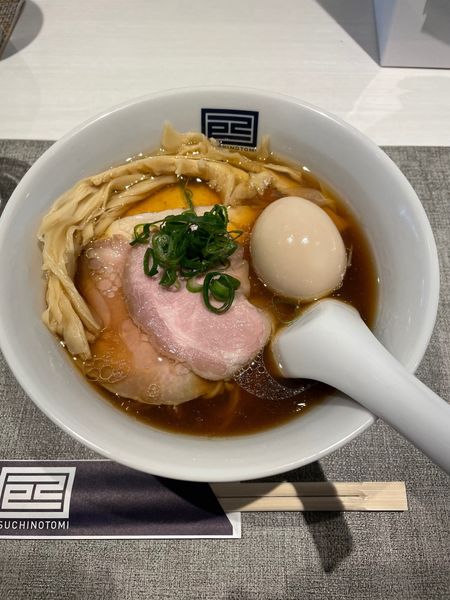 「特製淡麗醤油ラーメン」@淡麗拉麺 己巳の写真