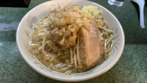 「小ラーメン ニンニク アブラ固まり」@ラーメン二郎 新宿小滝橋通り店の写真