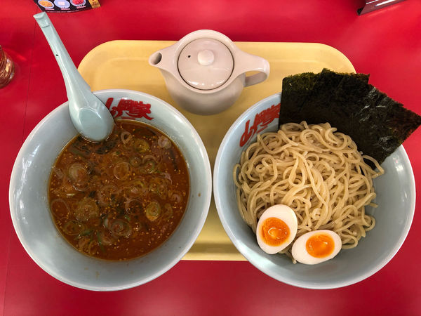 「辛味噌つけ麺＋味付け玉子」@ラーメン山岡家 谷田部店の写真