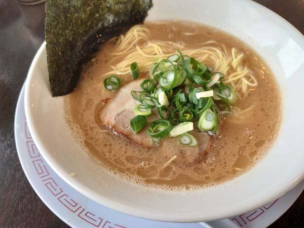 「博多らーめん白」@博多らーめん ひまわりの写真