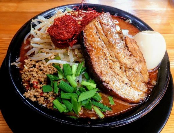 「しびれベトコン誤爆」@ラーメン・つけ麺 爆王の写真