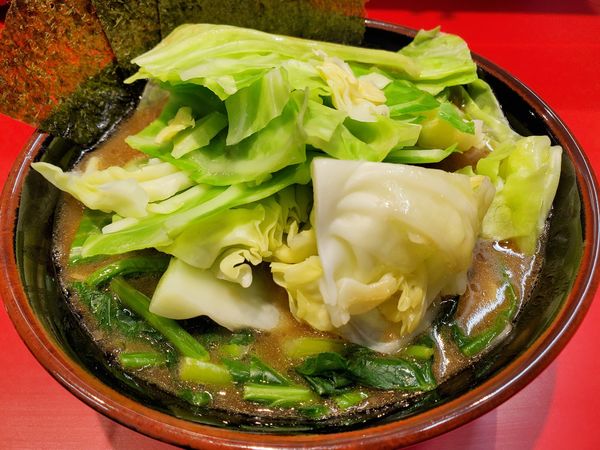 「ラーメン並＋キャベツ」@横浜ラーメン 真砂家の写真