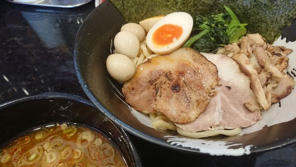 「全のせ家系豚骨つけ麺 醤油」@横浜家系ラーメン クマガ家の写真
