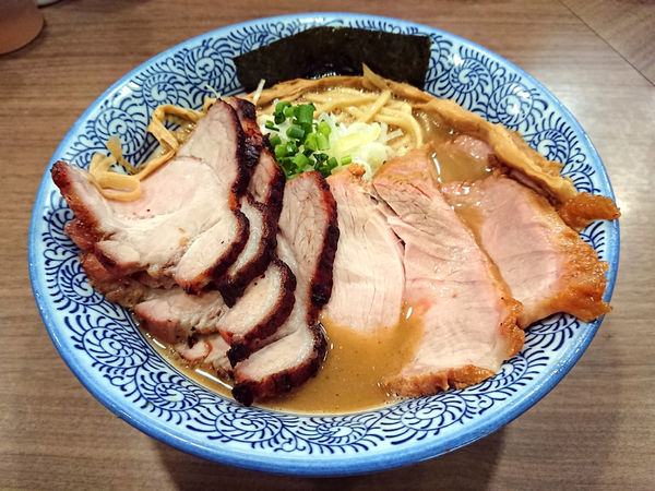 「限定 鶏豚魚らぁめん+チャーシュー」@煮干しつけ麺 宮元の写真