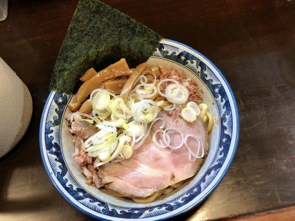 「油そば小　800円」@兎に角 松戸店の写真