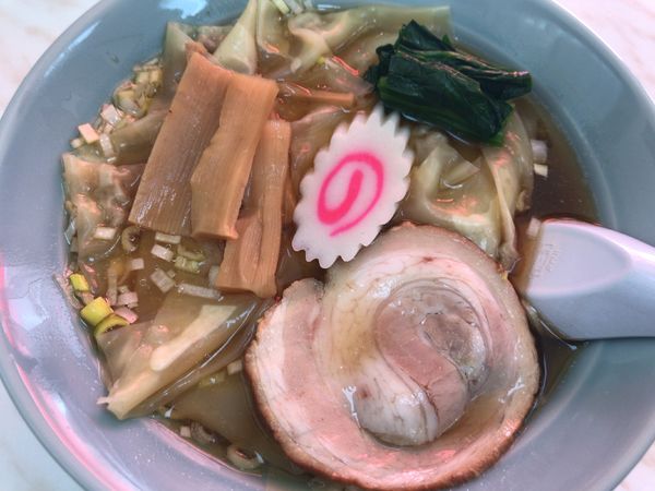 「ワンタンメン700円」@洋華の写真