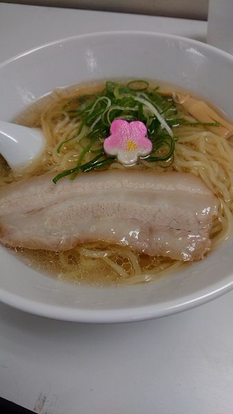 「黄金真鯛出汁塩らーめん(900円)」@らーめんダイニング 庵の写真