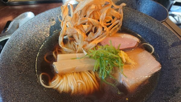 「鴨そばゴボウトッピング 1000円」@鶏soba 座銀 くずはモール店の写真