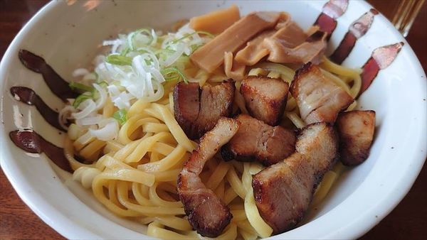 「油そば(並)」@麦わら屋の写真