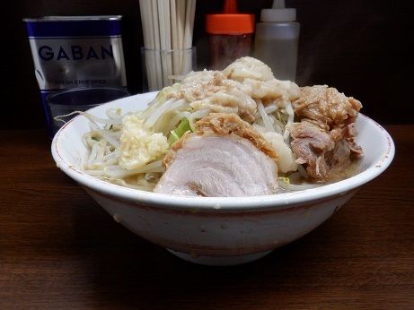 「小ラーメン（豚２枚）」@ラーメン二郎 横浜関内店の写真