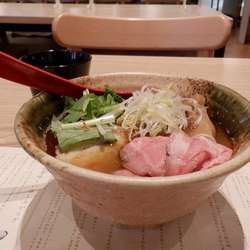 焼きあご塩らー麺（小盛）