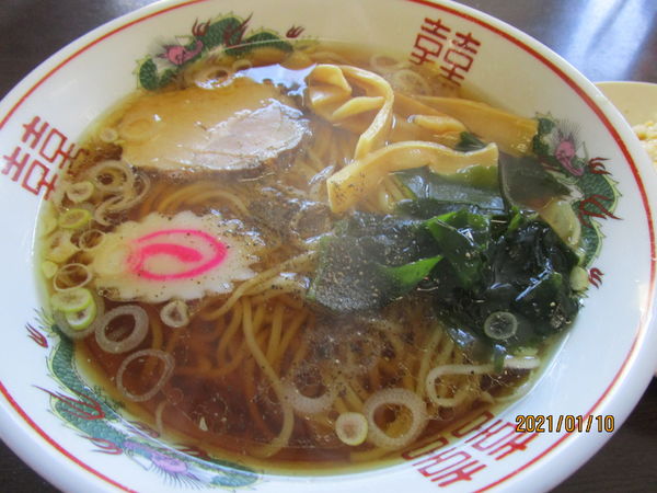 「ラーメンと半炒飯 900円」@そば清の写真