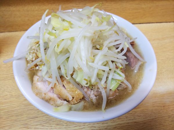「小豚Ｗ(少なめ)」@ラーメン二郎 環七新新代田店の写真