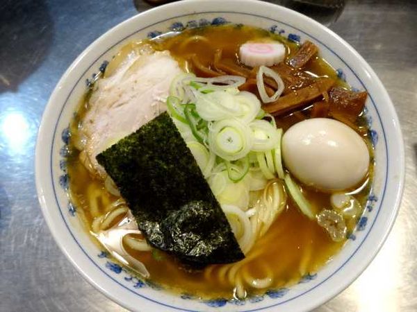 「中華そば (900円)＋味玉 (100円)」@滝野川大勝軒の写真