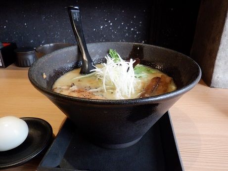 「香味らぁめん～鶏とんこつ～（あっさり）」@RAMEN TOMIRAI 横浜伊勢佐木町店の写真