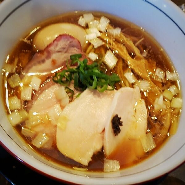 「特級醤油そば １０８０円」@特級鶏蕎麦 龍介の写真