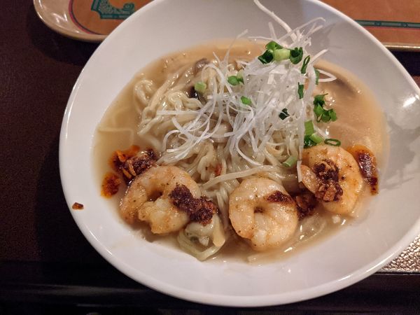 「シーフードのあんかけ焼きそば1180円」@Vulcania Restaurantの写真