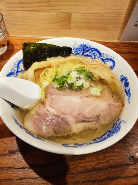 「貝だし中華そば（塩）」@貝だし地鶏中華そば あん藤 えのしま店の写真