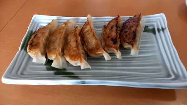 「黒豚餃子」@中華料理 楽盛 平田店の写真