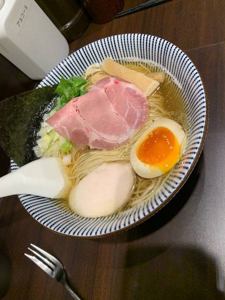 「白醤油煮干そば」@寿製麺 よしかわ 西台駅前店の写真