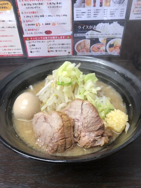 「醤油ラーメン＋味玉」@ラーメンいつきの写真