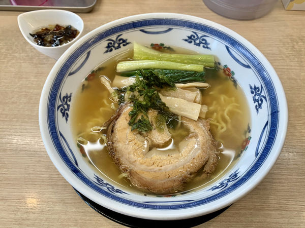 「塩ラーメン…750円」@麺や暁 四日市店の写真