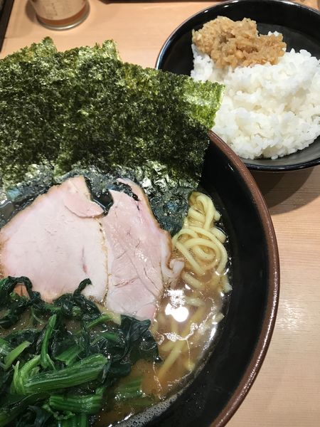 「ラーメン、並、ライス」@輝道家直系 皇綱家の写真