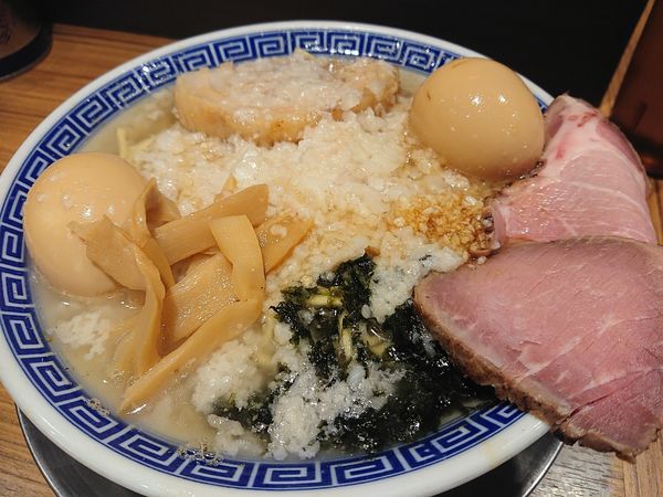 「限定 つばめ特製 大 味玉＋」@びんびん豚の写真