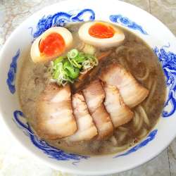 特撰煮干(並)+味玉 770+130円