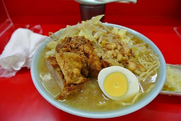 「富士丸ラーメン900円ブタカスアブラ40円Ｎ多め ちょい脂」@ラーメン富士丸 東浦和店の写真