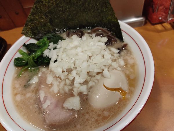 「500円ラーメン」@横浜家 岡野町店の写真