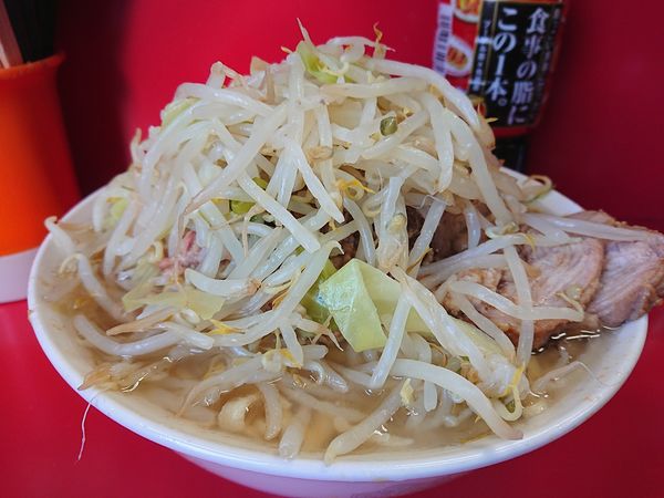 「豚入りラーメン」@ラーメン二郎 三田本店の写真