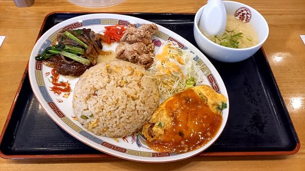 「金杯5牛カルビ炒飯・期間限定」@大阪王将 三刀屋店の写真
