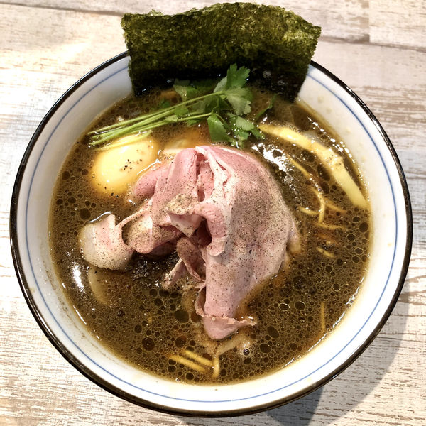 「【気まぐれ限定】四つ葉ブラック￥880」@中華そば 四つ葉の写真