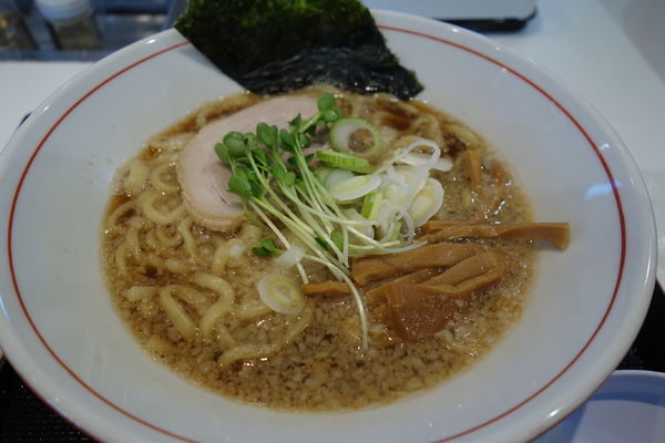 「背脂煮干しそば」@花道の写真