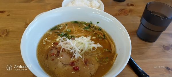 「醤油らーめん」@らーめん煙の写真