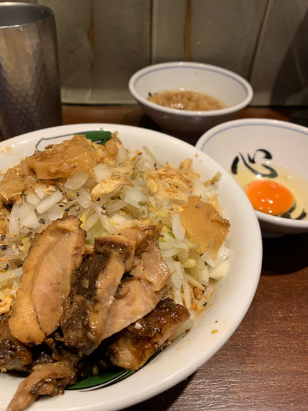「汁無しそば　並　ニンニク」@ラーメン 雷 東京本丸店の写真