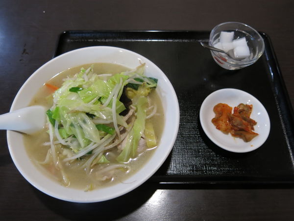 「湯麺＋半チャーハン：800円」@中華美食 旭亭の写真