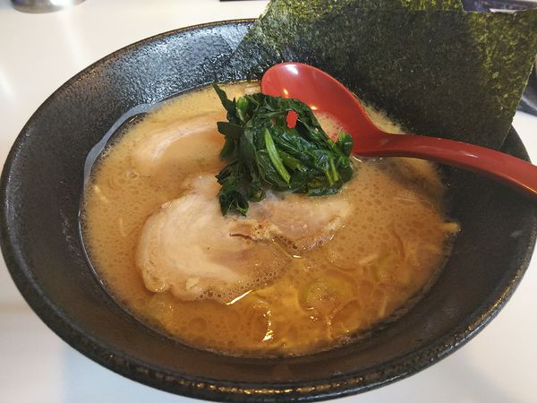 「とんこつしょうゆ　並　※硬め＆濃いめ　※㋗で５００円」@麺屋 壱の写真