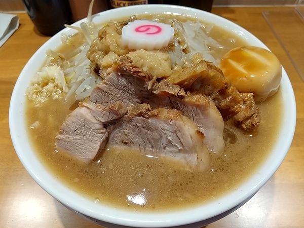 「ラーメン小＋豚玉 コールは麺量250g にんにく少なめ あぶら」@麺屋 神工の写真
