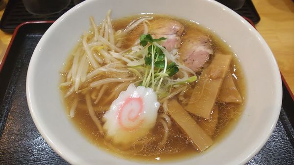 「醤油らーめん」@麺酒肴 ホヲズキ商店の写真