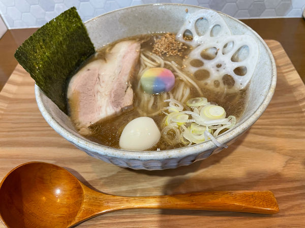「【限定】サンマとレンコンのとろっとラーメン700円」@カフェと迷ってラーメン屋の写真