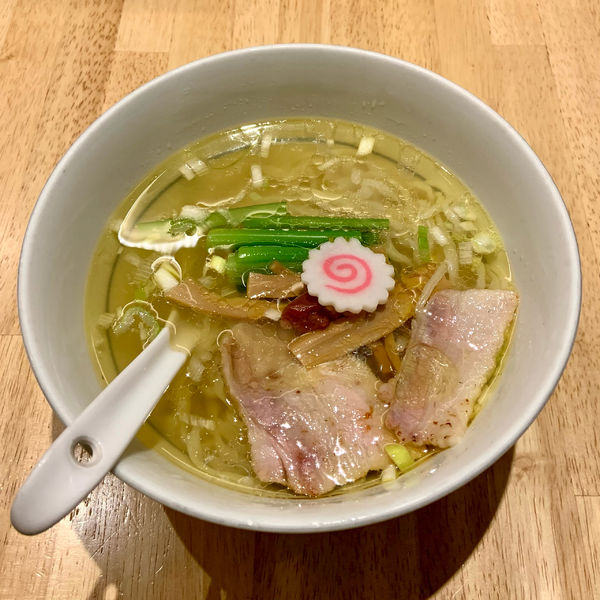 「手打塩そば (900円)」@とら食堂 福岡分店の写真