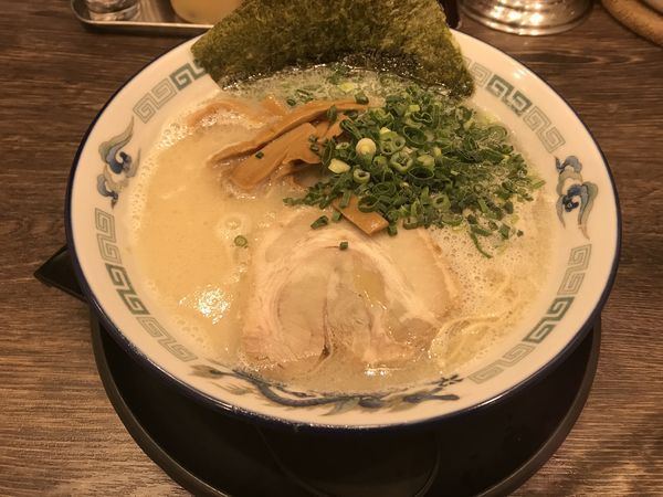 「極上豚骨」@つけ麺 中華そば 節 府中店の写真