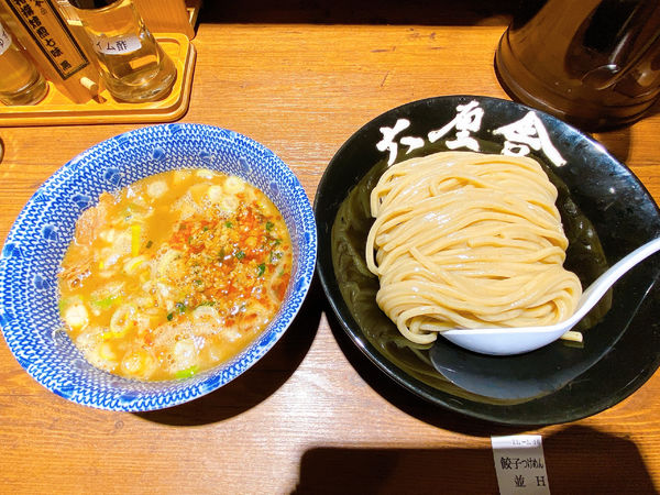 「特製餃子つけ麺(並):950円」@六厘舎 大崎店の写真