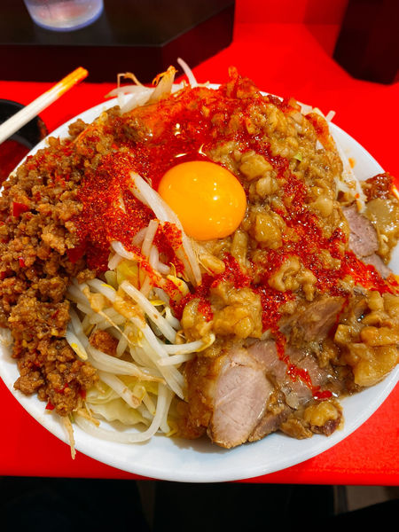 「汁無し麺　ラー油」@立川マシマシ 太田店の写真