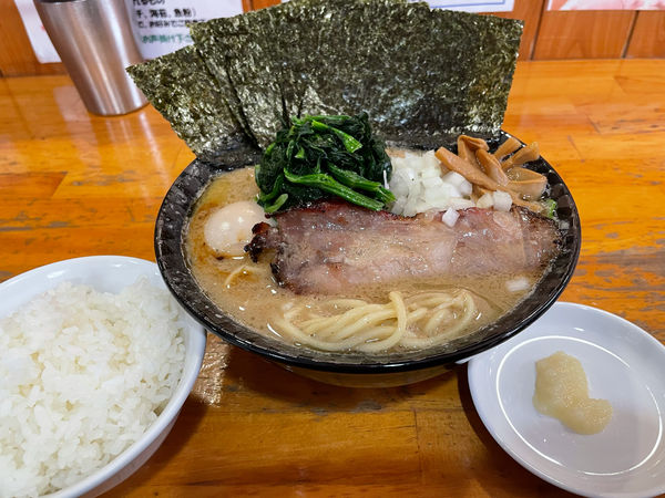 「【限定】本店流豚骨醤油チャーシューメン1000円他」@麺屋 むじゃきの写真