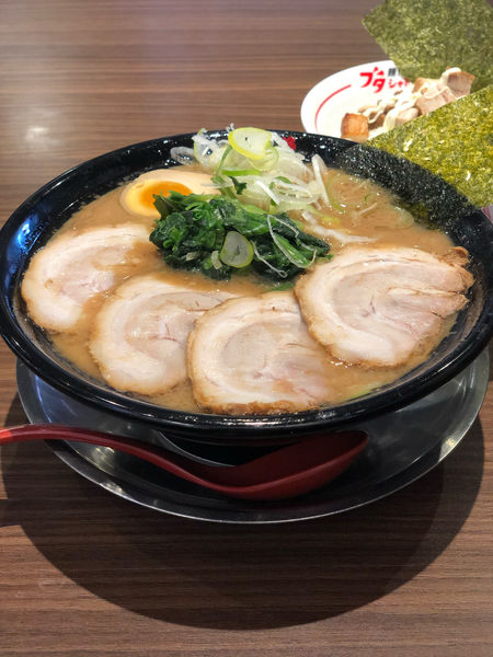 「ご馳走豚そば（870円）」@麺作 ブタシャモジの写真