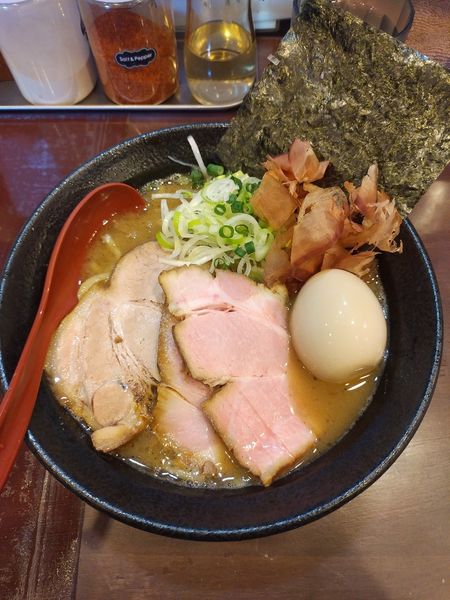 「味玉豚そば  メンマ抜き」@麺屋 照の坊の写真