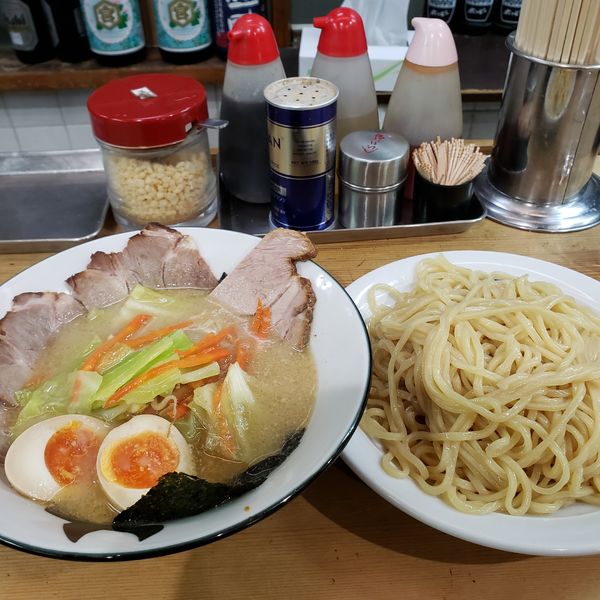 「焼豚Wつけそば＋やさい＋麺中盛」@中野大勝軒の写真